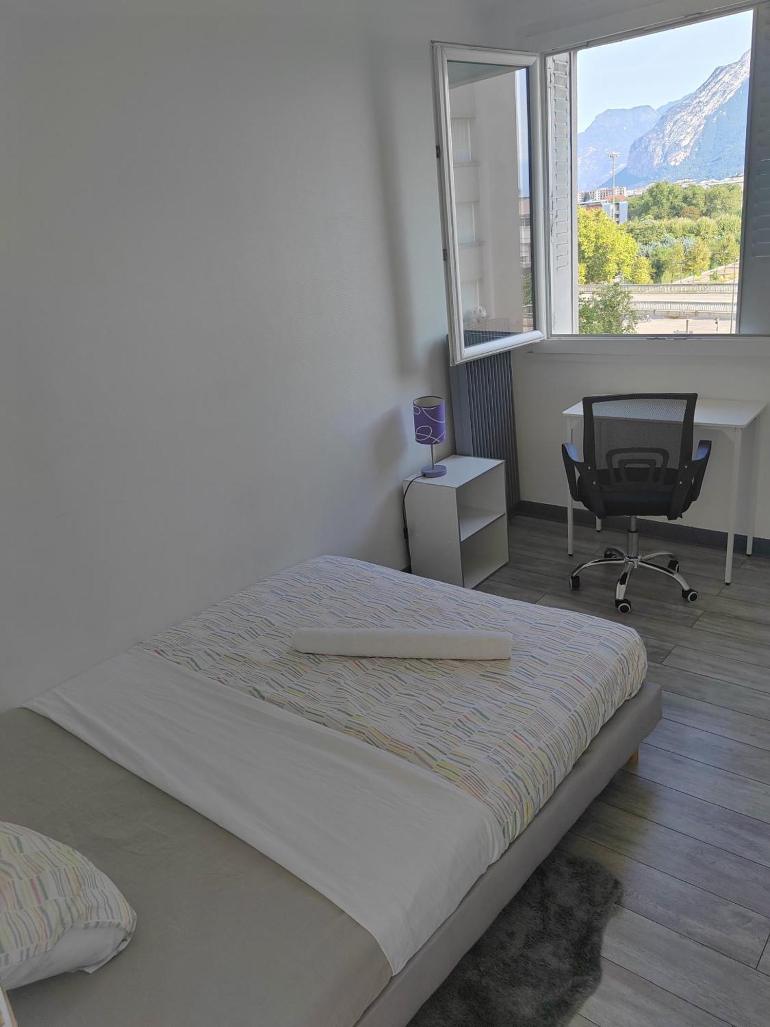 Une Chambre Dans Appartement Partage, Grenoble A 8 Min Du Centre-Ville Bagian luar foto
